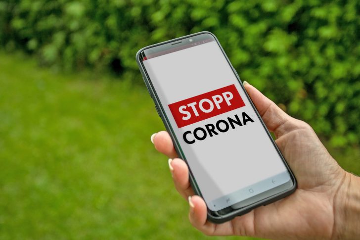 StoppCorona HandyOutdoor © RKNÖ Hürner L